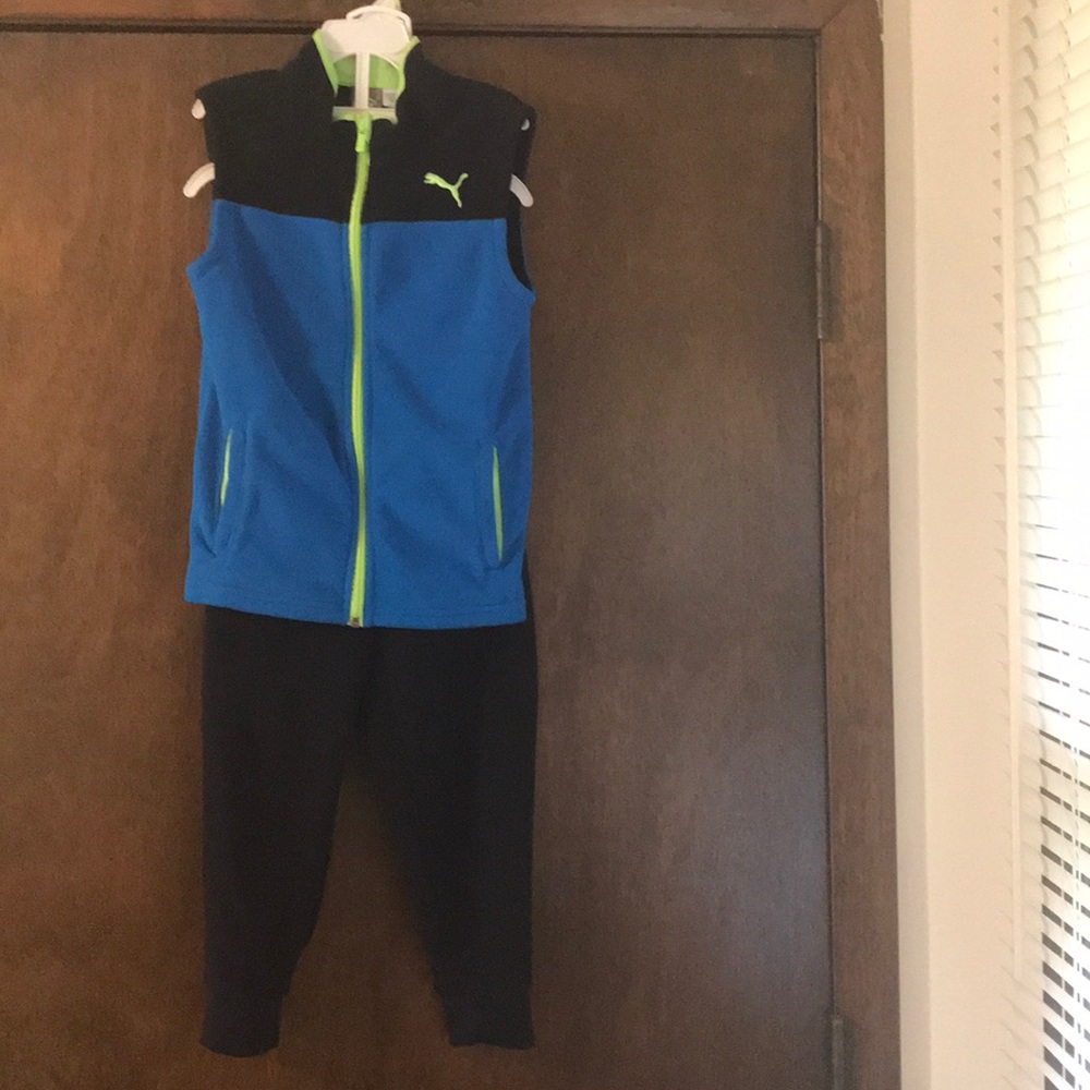 MUST GO! Boys puma jogging suit.